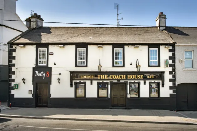 Photo of The Coach House Bar & Night Club, 38 O' Connell Sqr, Edenderry, Co. Offaly, R45 F867