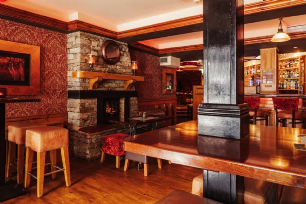 Photo of O'Malleys Bar & Restaurant, Bridge Street, Westport, Co Mayo, F28 DY02