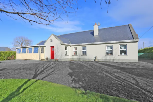 Photo of Ryehill, Ballinderry, Nenagh, Co. Tipperary, E45 HY68