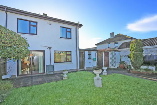 Photo of 1 Tullyglass Square, Shannon, Co Clare, V14 WD62