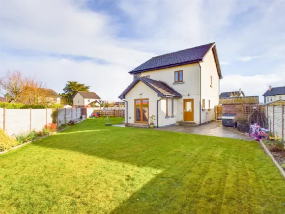 Photo of 9 Caislean Cuirt, Cabra, Thurles, Co. Tipperary, E41 P8K1