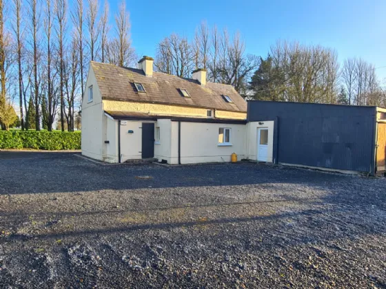 Photo of Convent Cross, Dundrum, Co. Tipperary, E34 YD93
